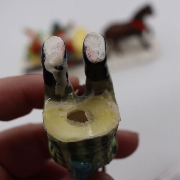 Department 56 1988 Sleigh Ride in the Snow Collectable Ceramic Figure - Picture 10 of 15